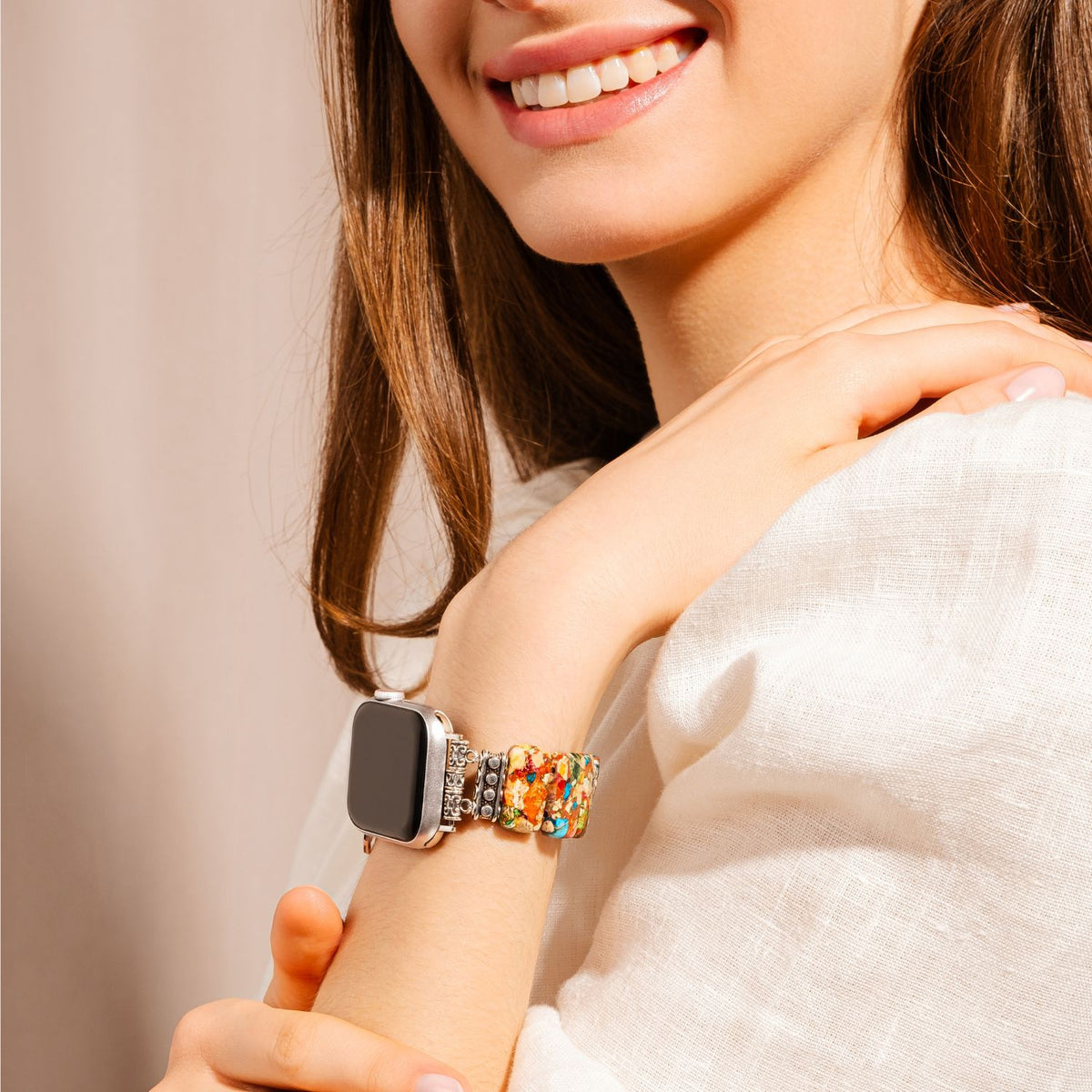 シックなフラワーストレッチApple Watchストラップ