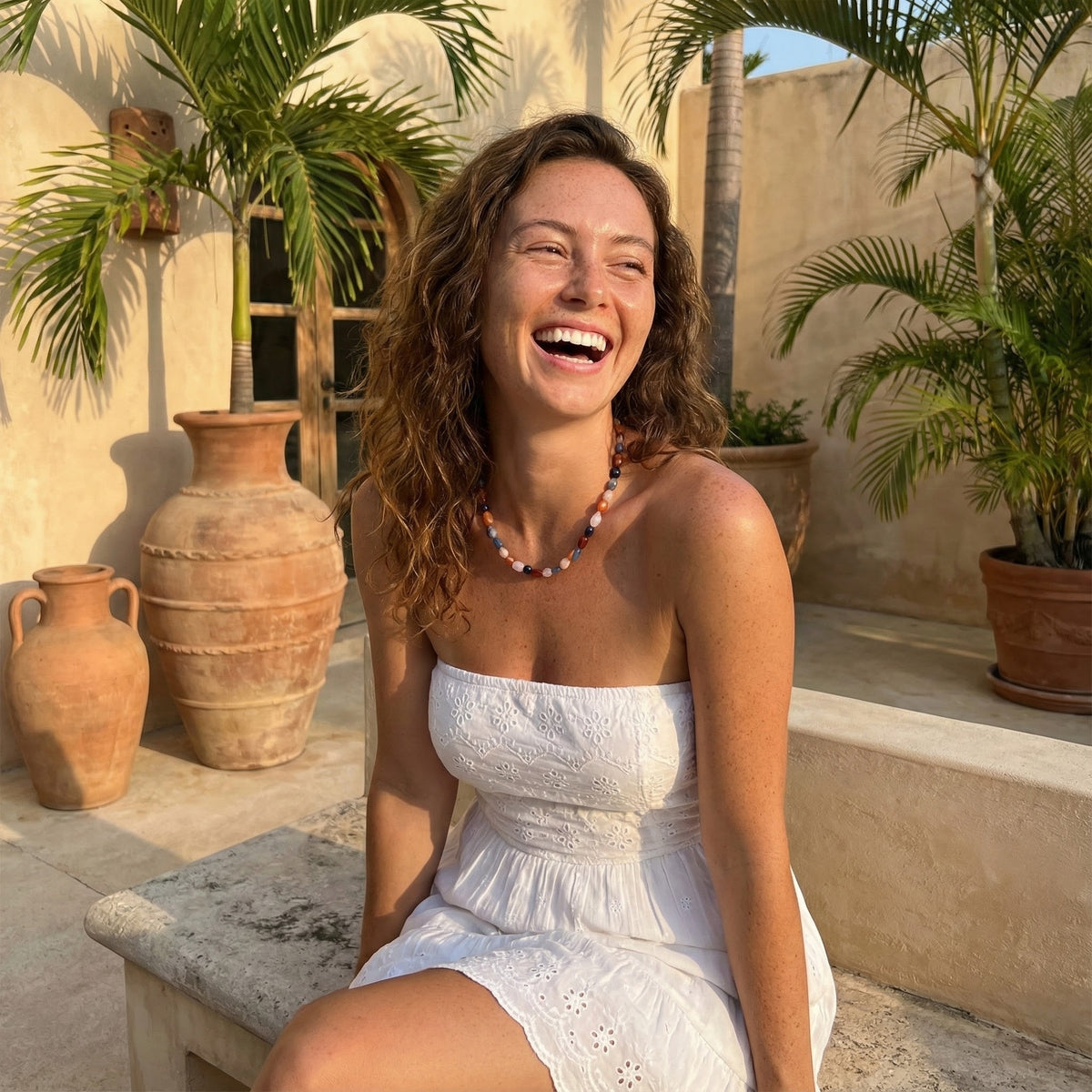 輝く調和の石のネックレス