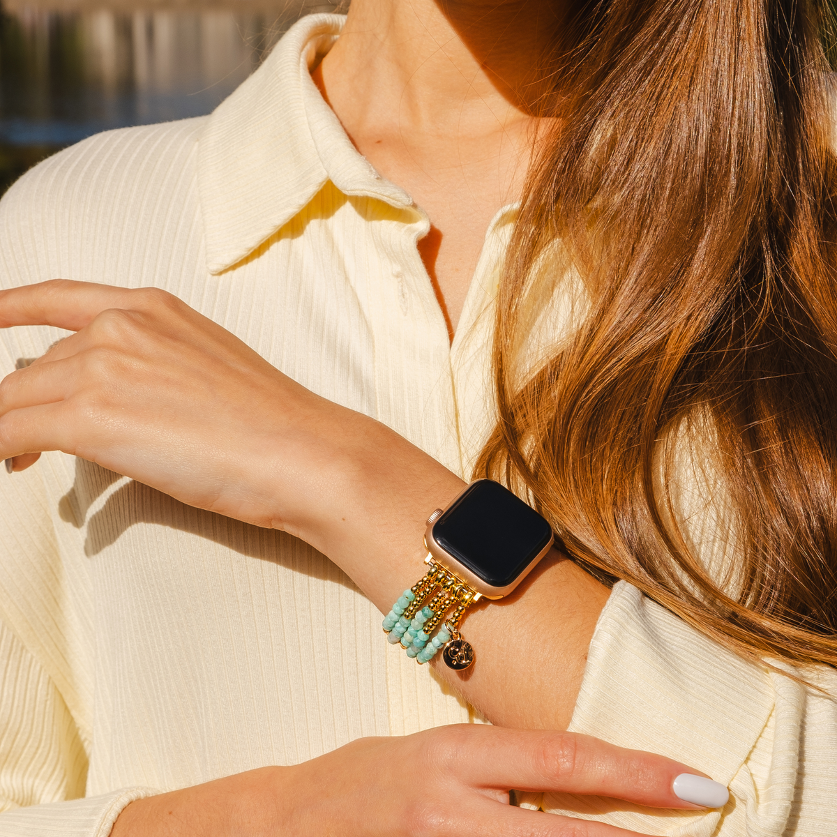 輝くアマゾナイト伸縮性Apple Watchストラップ